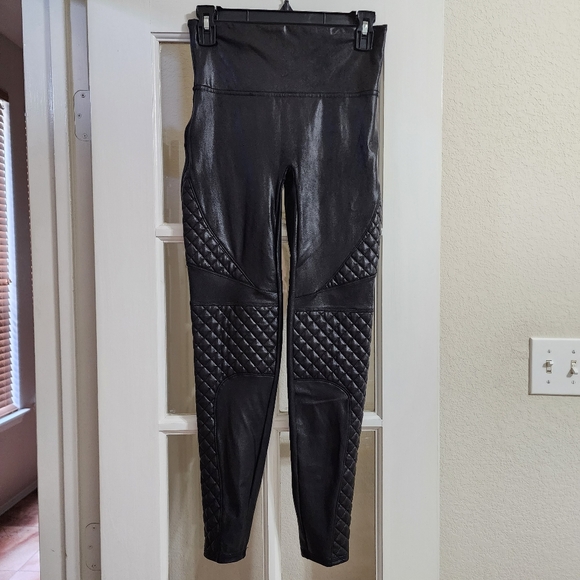 SPANX Faux Leather Moto Leggings Black Medium 20248R Quilted